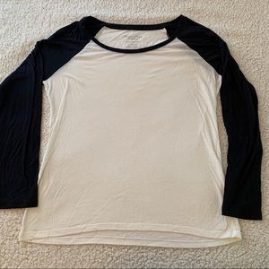 AEO Women’s Baseball Tee Size XL